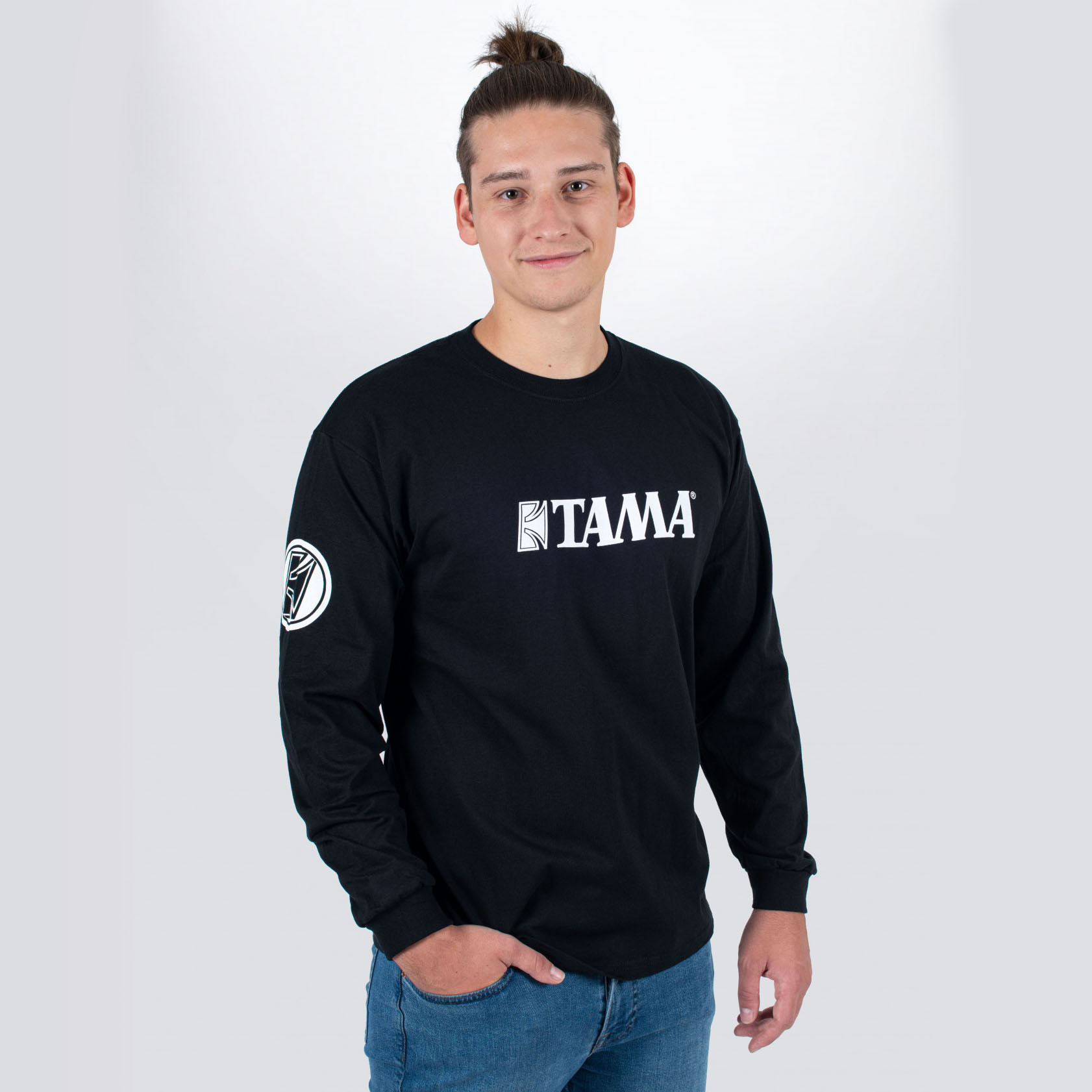 TAMA Longsleeve in schwarz mit weißem Logo auf der Brust (TTL7LGBKM)