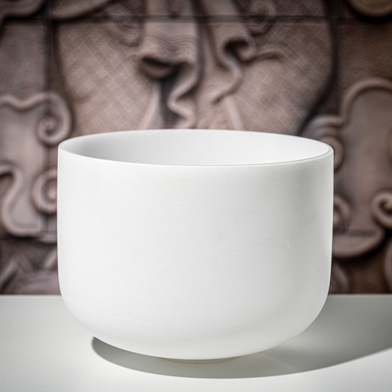 Meinl Sonic Energy 12" white-frosted Crystal Singing Bowl C4, 432 Hz, Root Chakra (CSB12C)