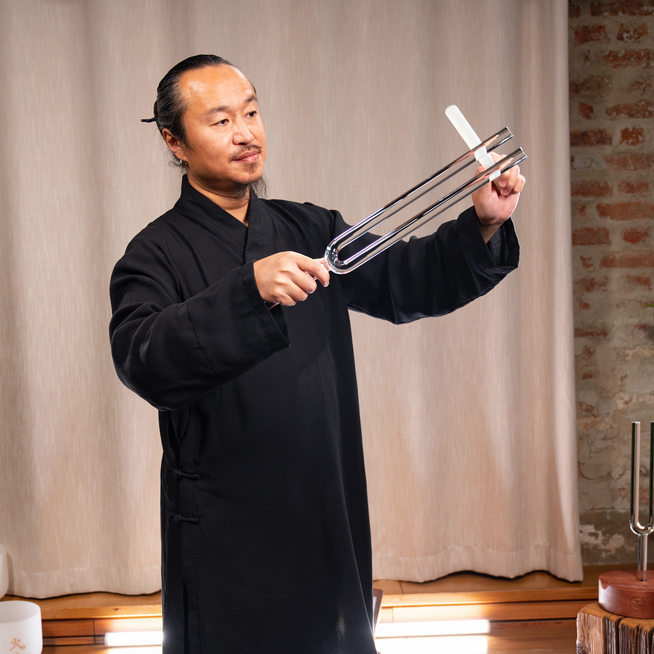 Meinl Sonic Energy 2-piece TCM Crystal Tuning Fork Set - Yin & Yang (TCMCTFSET)