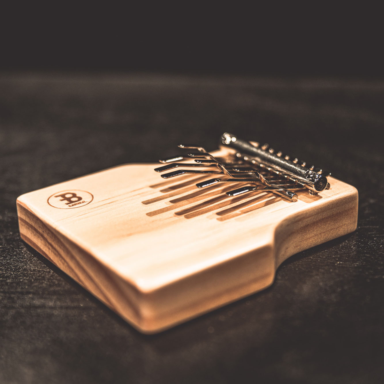 MEINL Percussion Solid Series Kalimba - medium a'/c"/c'/a'/A/f'/e'/e"/b' (KA9-M)