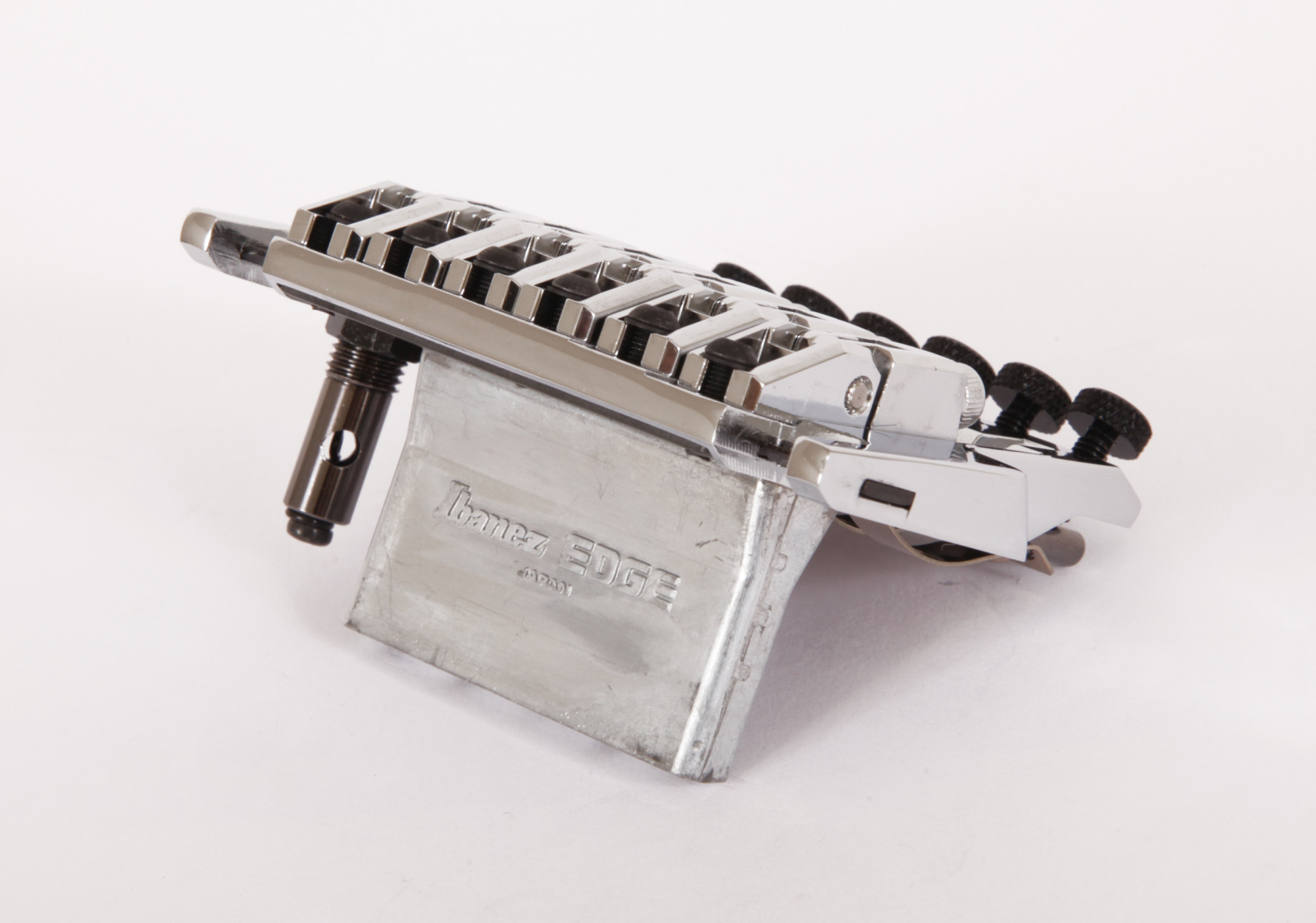 2LE1R31C__f25cf295-1074-4280-865a-dce29aaea3ca