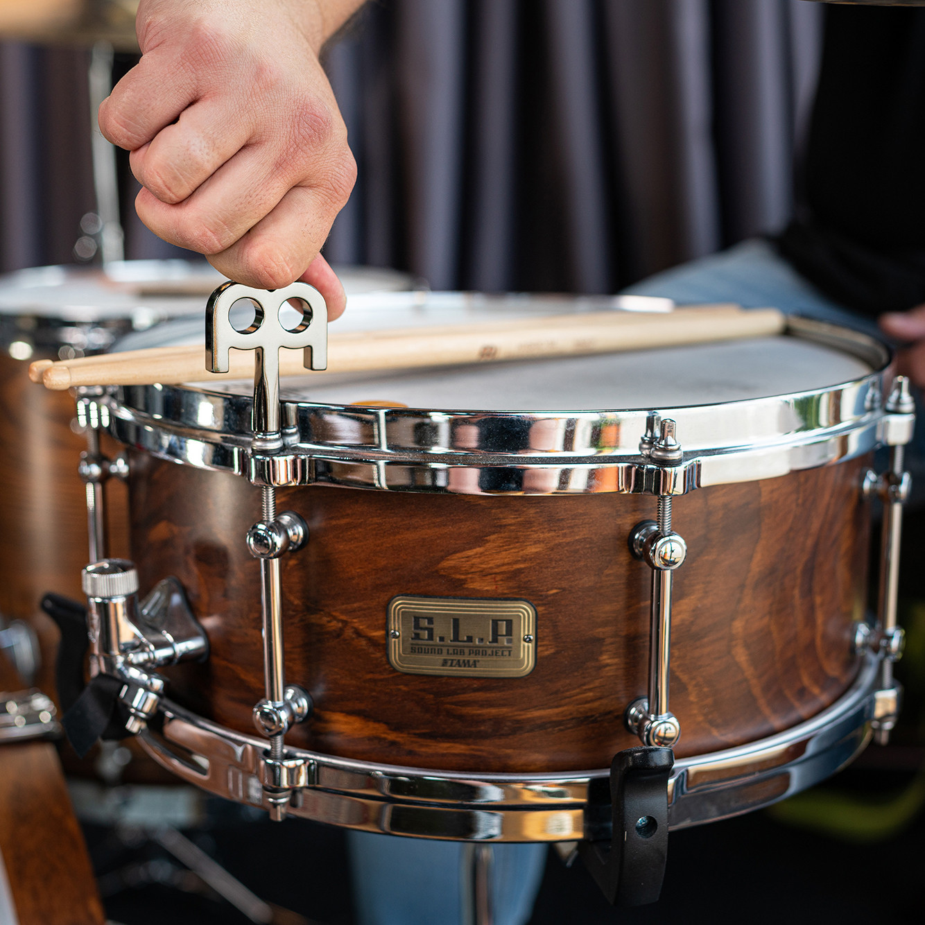 MEINL Stick & Brush Kinetic Key - Chrom (SB500)