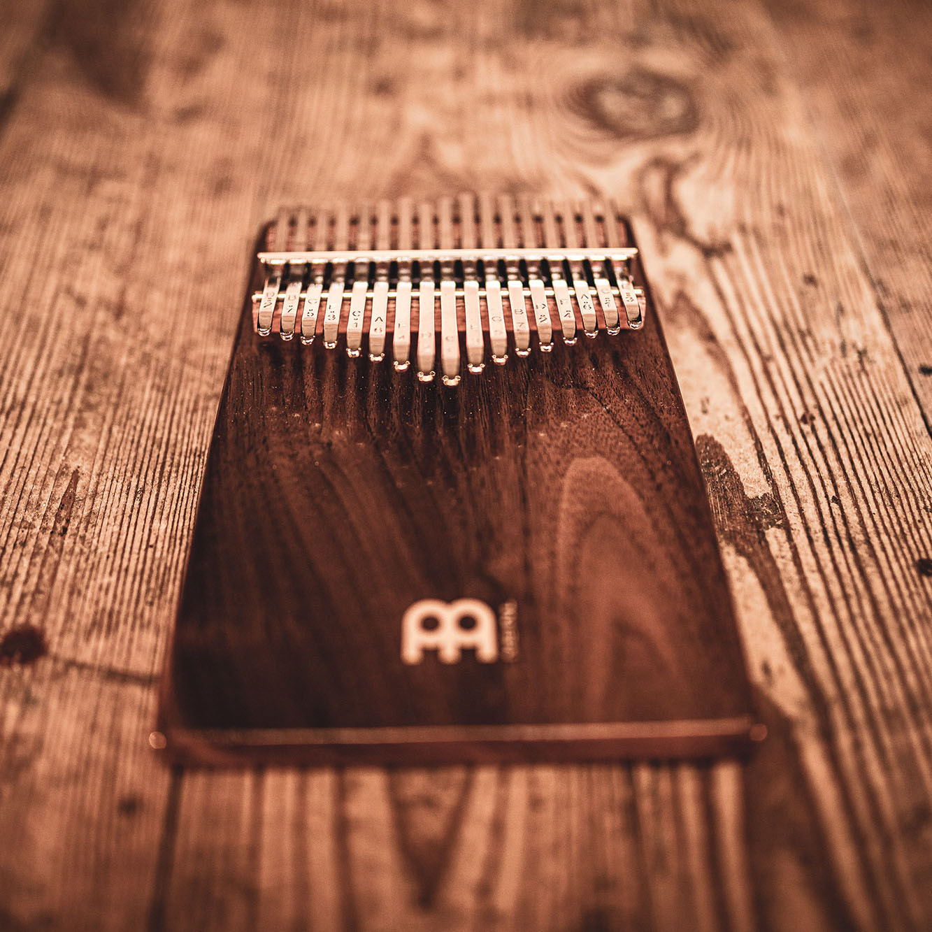 Meinl Sonic Energy Solid Kalimba, 17 Töne, schwarze Walnuss (KL1701S)
