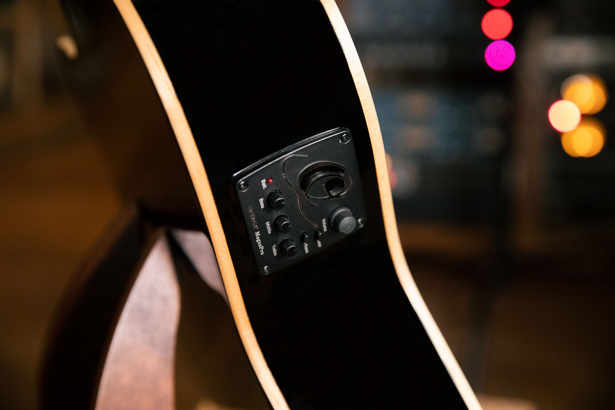 RCE138-T4BK__5f8ce140-66d9-4472-9c75-89df828819a0