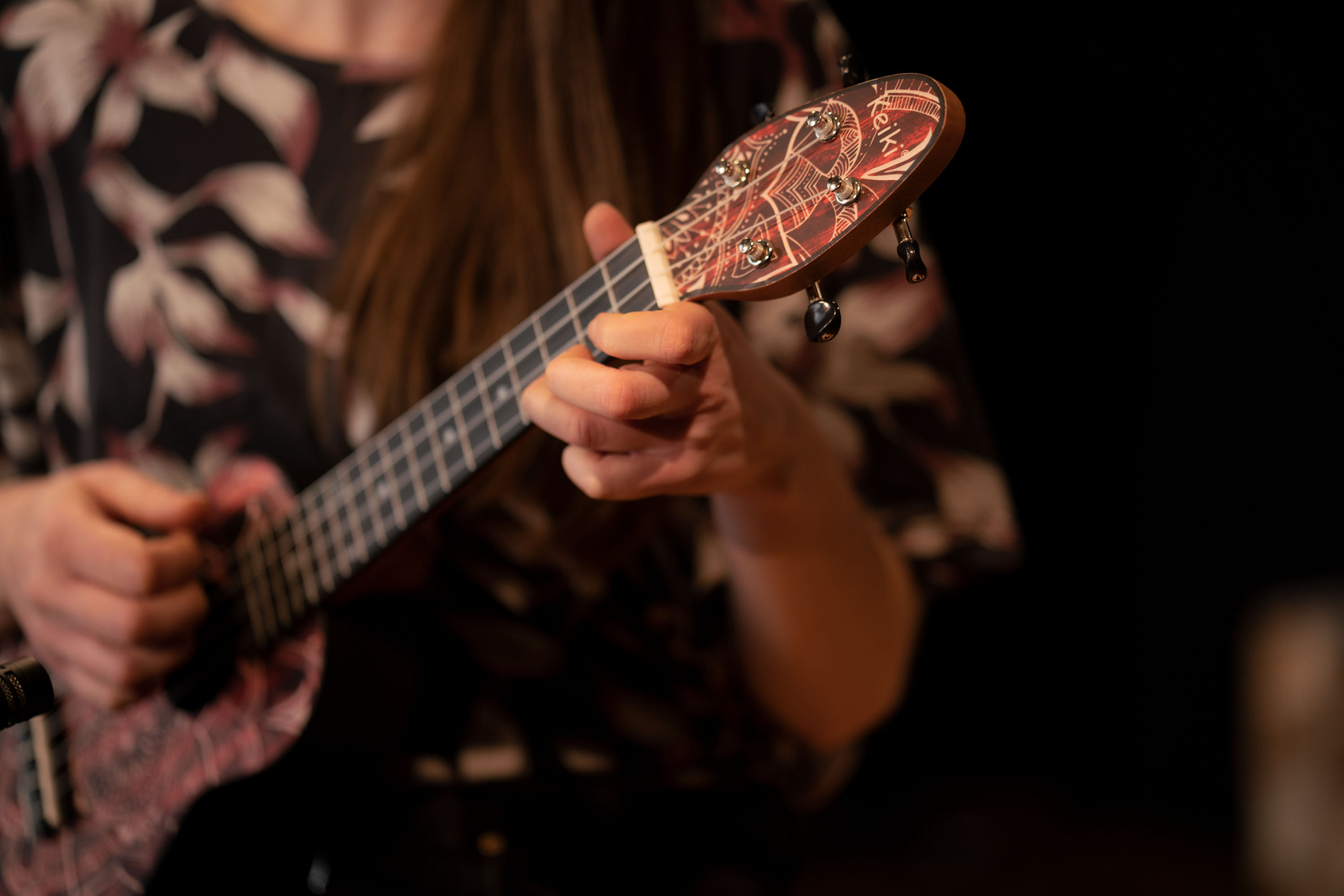 KEIKI K2 Serie Superscale Sopran Ukulele Set - Agathis / Red Kaleidoscope (K2SS-RKC)