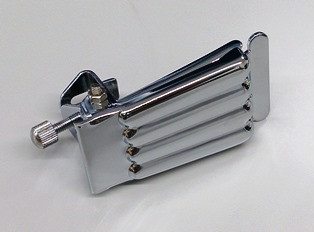 IBANEZ Tailpiece for B200/300 Banjo - Clam Shell Type / chrome (5ATP05N)
