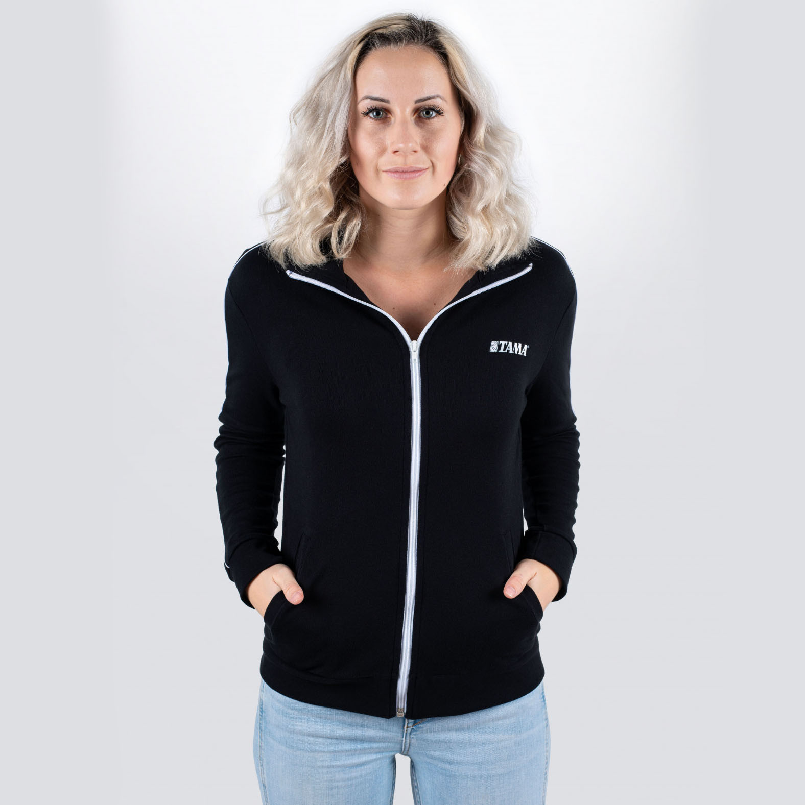 Tama black training jacket with logo on left chest (TTT12-M)