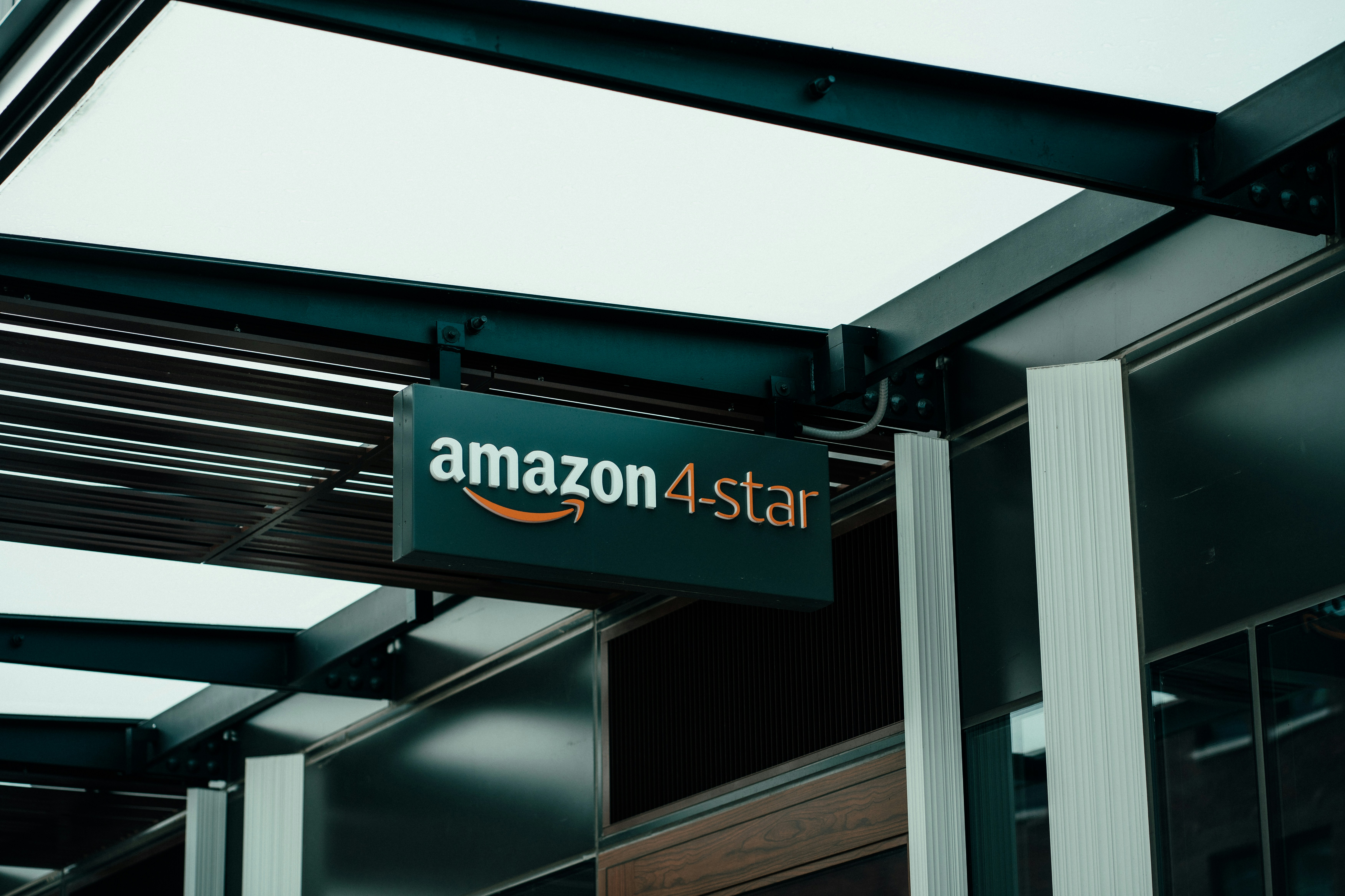 Amazon Taps Sterling Market For Bonds