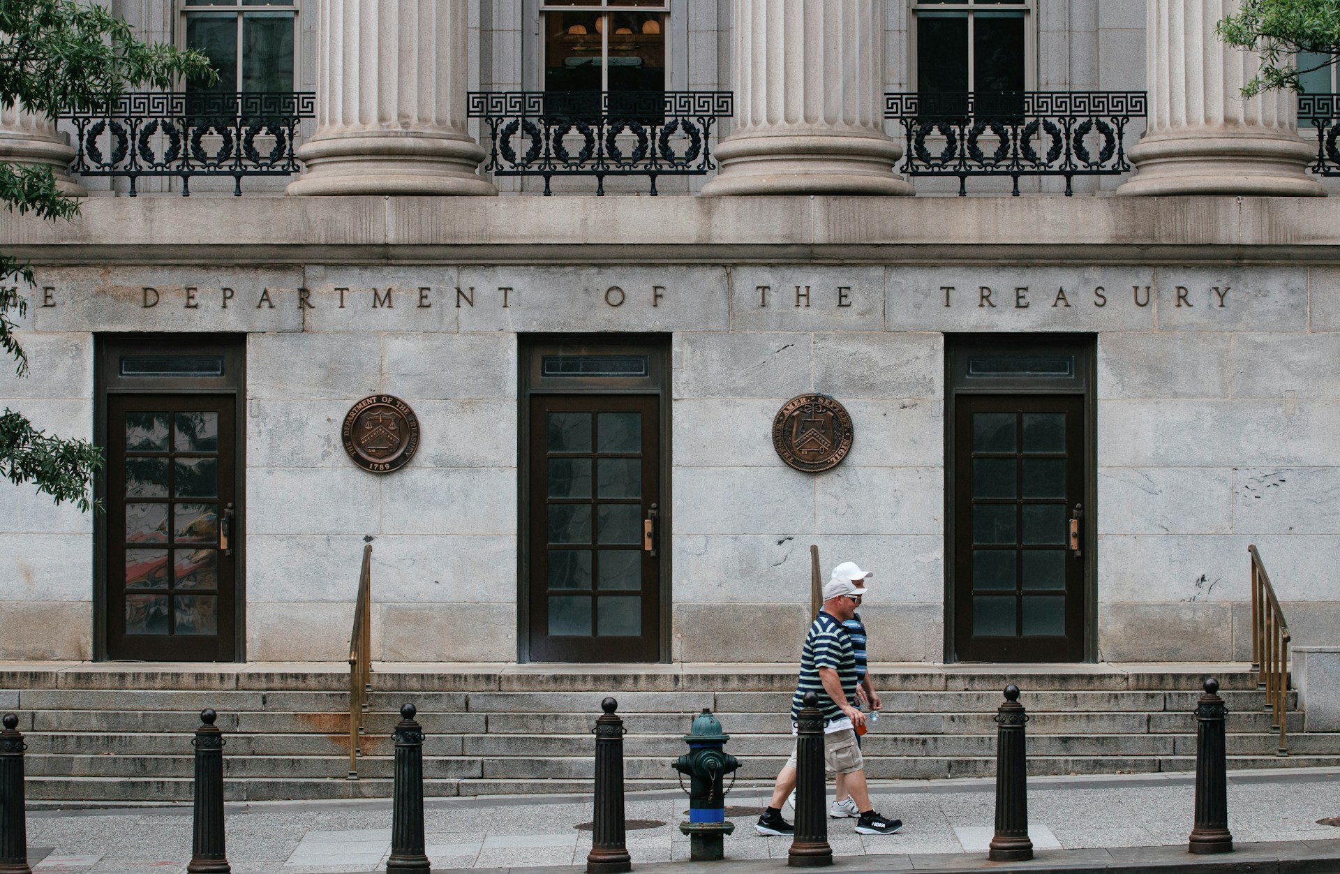 Treasury Buybacks Ease Pressure on Yields