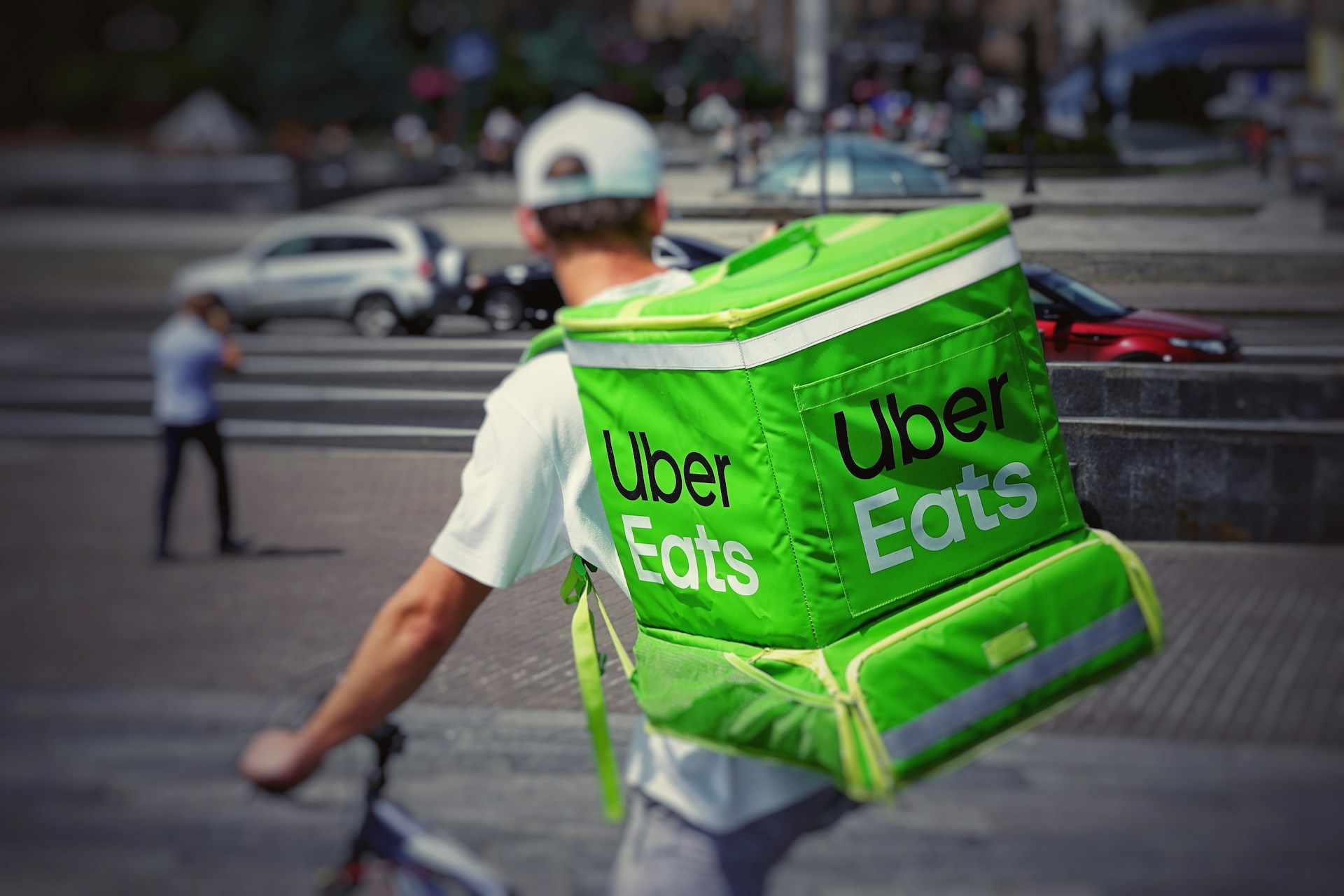 Uber Eats Expands Drone Delivery Through Zipline