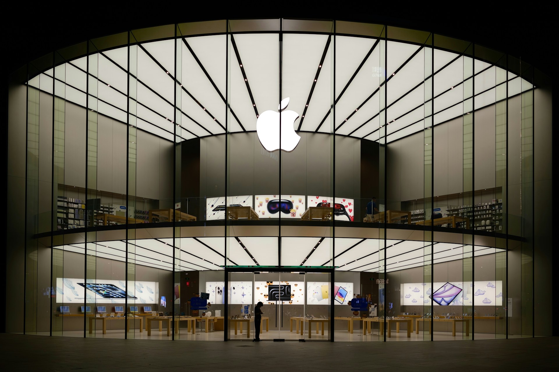 Apple Joins Exclusive Five Trillion Club