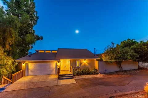 8462 Hillcroft Drive, West Hills, CA 91304