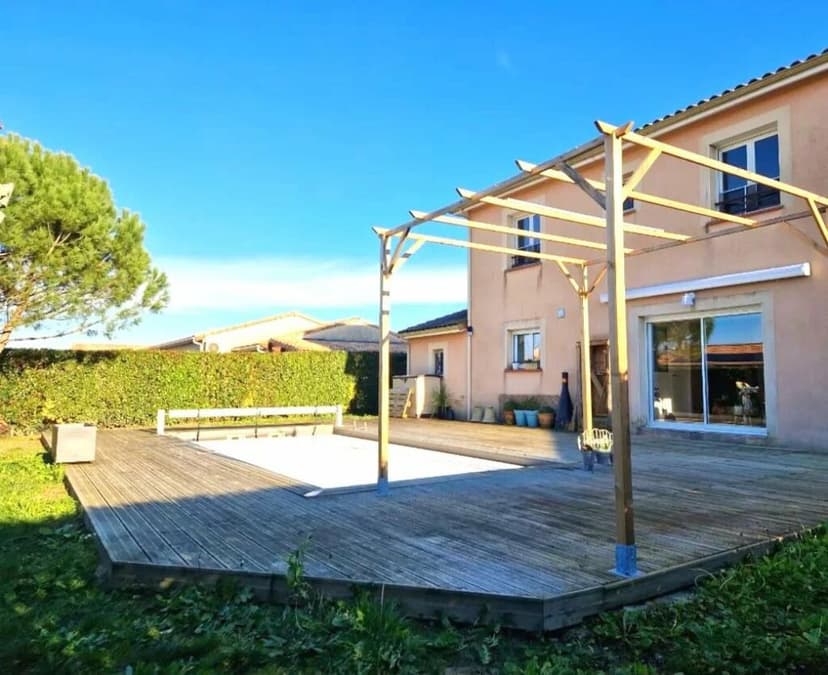 Additional image 2 of Midi-Pyrénées, Tarn-et-Garonne, Montauban, France