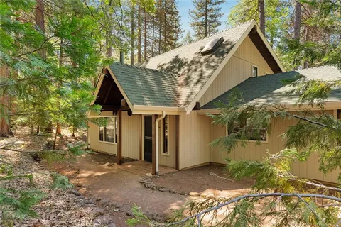 180 Hollow Oak Drive, Chico, CA 95973