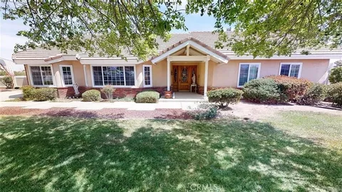 7475 Langdon Avenue, Hesperia, CA 92345