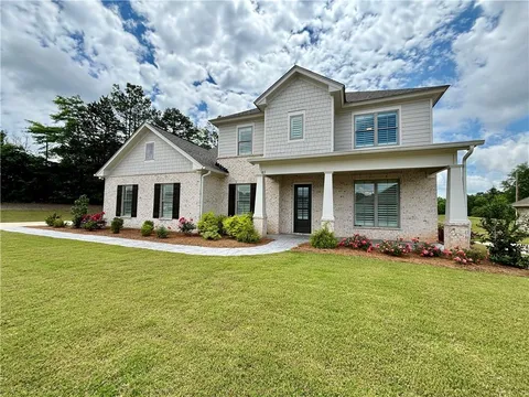 81 Lancelot Lane, Opelika, AL 36801