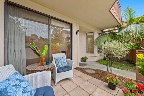 4075 Carmel View Road Unit 11, San Diego, CA 92130