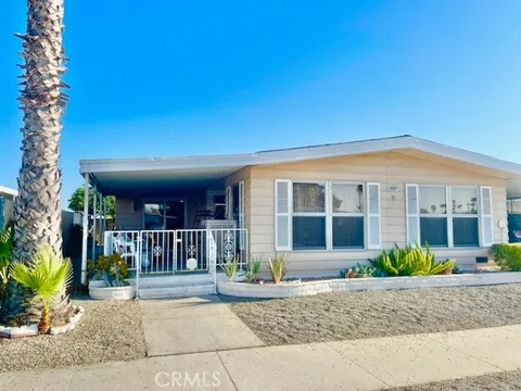 1081 W Johnston Avenue, Hemet, CA 92543