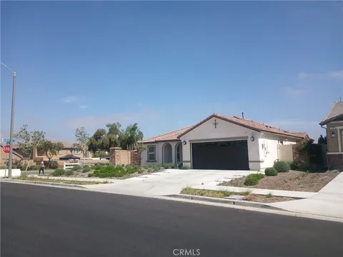 510 Farmstead Street, Hemet, CA 92543
