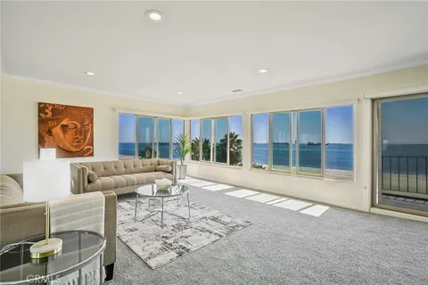 21 7th Place Unit 708, Long Beach, CA 90802