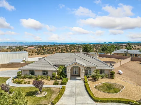 9521 Arrowhead Court, Phelan, CA 92371