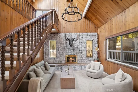 236 North Grass Valley Road, Lake Arrowhead, CA 92352