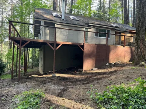 17034 Edgewood Way, Cobb, CA 95426