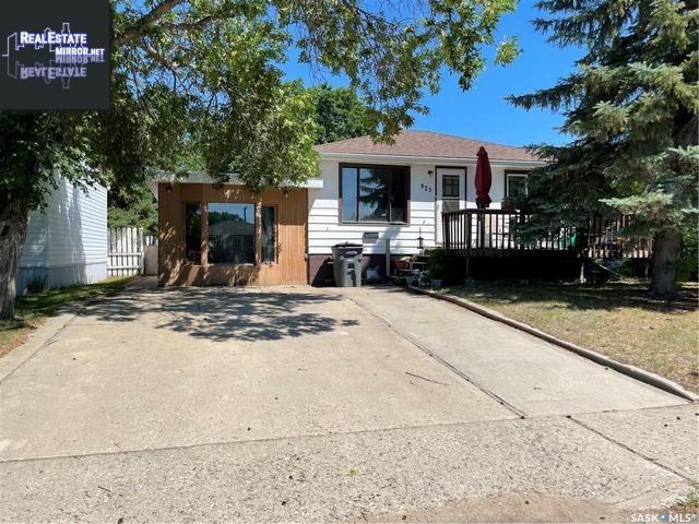 925 Isabelle Street, Estevan, Saskatchewan, S4A1R4, Canada