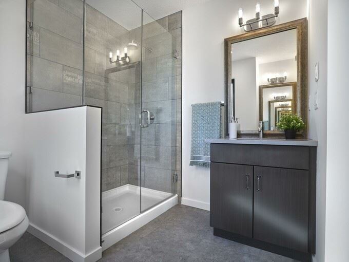 Additional image 15 of Pivot