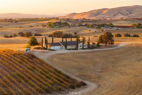 3250 Pleasant Road, San Miguel, CA 93451