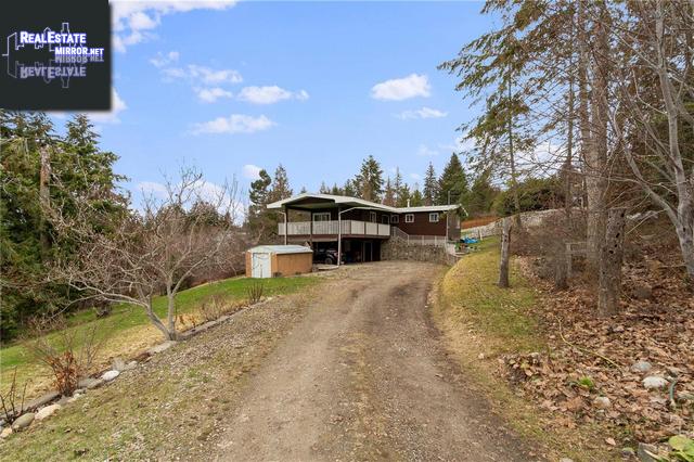 1741 And 1711 12 AvenueSalmon Arm, British Columbia, V1E2E4, Canada