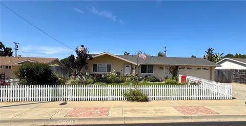 1263 Ken Avenue, Santa Maria, CA 93455
