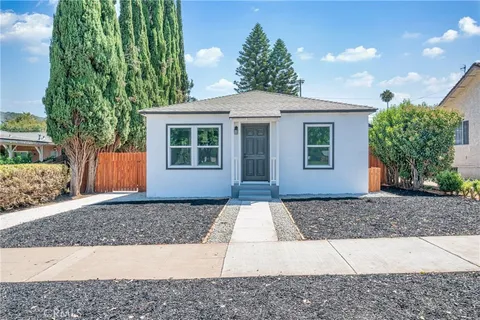 1125 S Merrill Street, Corona, CA 92882