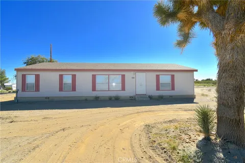 12553 Pionero Road, Phelan, CA 92371