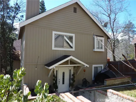 23739 Hillside Drive, Crestline, CA 92325