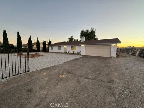 11780 Jamacha Road, Apple Valley, CA 92308