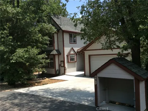 691 Moreno Lane, Sugarloaf, CA 92386