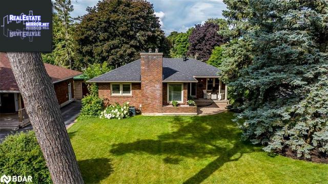 84 Dundonald StreetBarrie, Ontario, L4M3T3, Canada