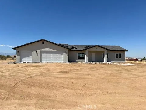 10766 Chipmunk, Apple Valley, CA 92308