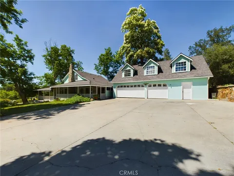 39520 Pierce Lake Drive, Oakhurst, CA 93644