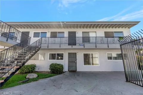 5530 Ackerfield Avenue Unit 101, Long Beach, CA 90805