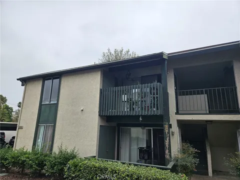 23240 Orange Avenue Unit 2, Lake Forest, CA 92630