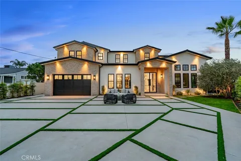 12415 Kling Street, Studio City, CA 91604