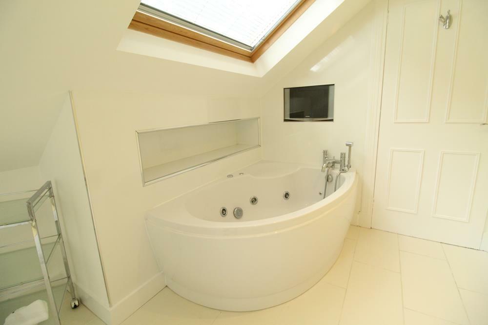 Additional image 16 of Lochnagar Road, Peterculter,