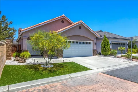 707 Courtland Avenue, San Jacinto, CA 92583