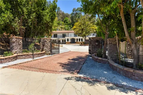 1594 N Cypress Street, La Habra Heights, CA 90631