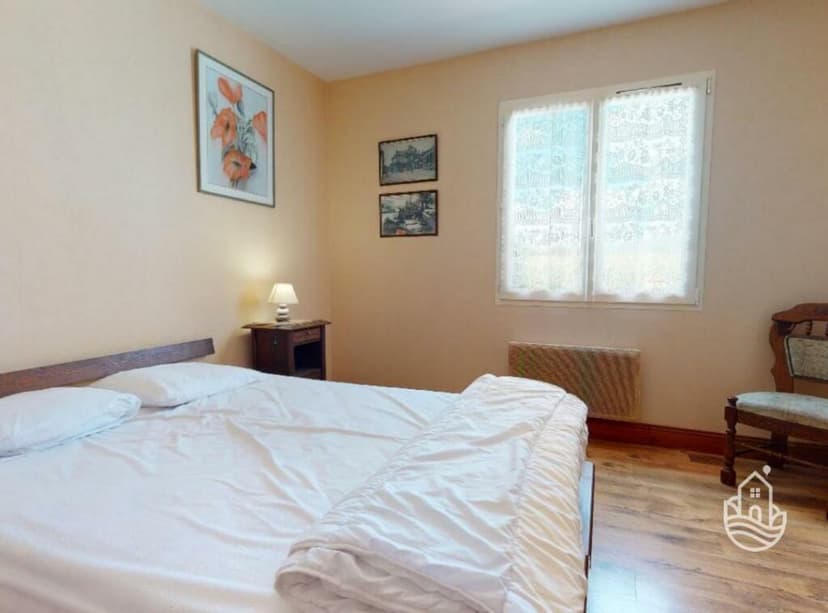 Primary image of Saint-Cyprien, Aquitaine, 24220, France