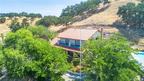 9440 Santa Clara Road, Atascadero, CA 93422