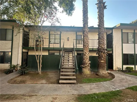 1735 E Washington Street Unit B23, Colton, CA 92324