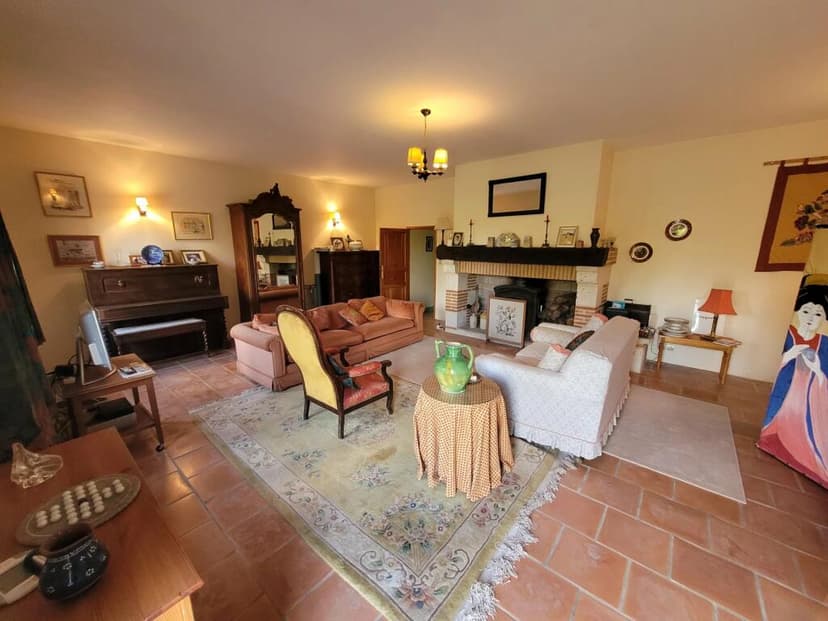 Primary image of Midi-Pyrénées, Tarn-et-Garonne, Auvillar, France